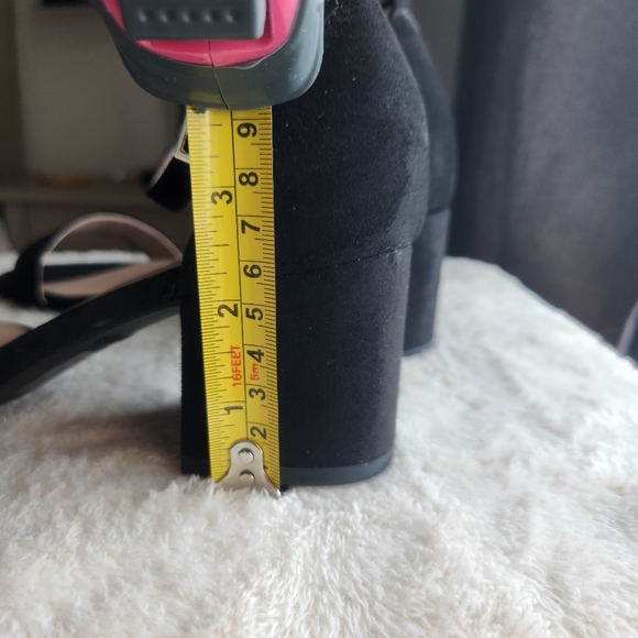 NWOT Call It Spring Suede Black Heels - Picture 8 of 8